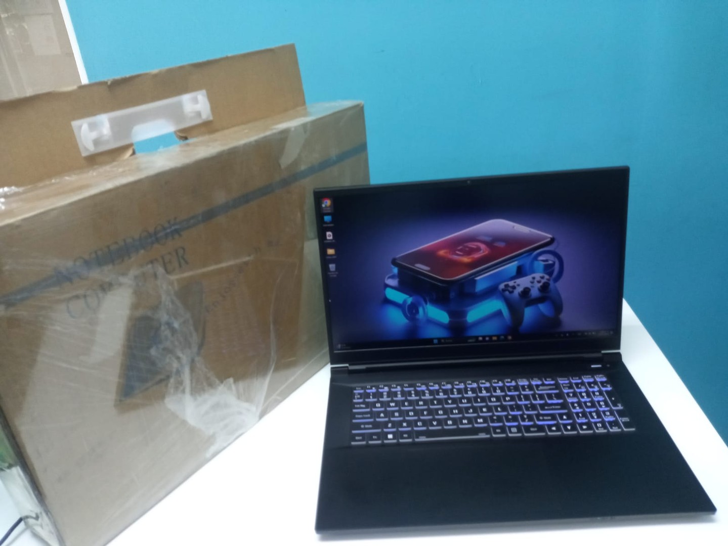 computadoras y laptops - ``Laptop, Clevo Sager PD70PNN / 12th Gen, Intel Core i7 / 32GB DDR4 / 256GB SSD 