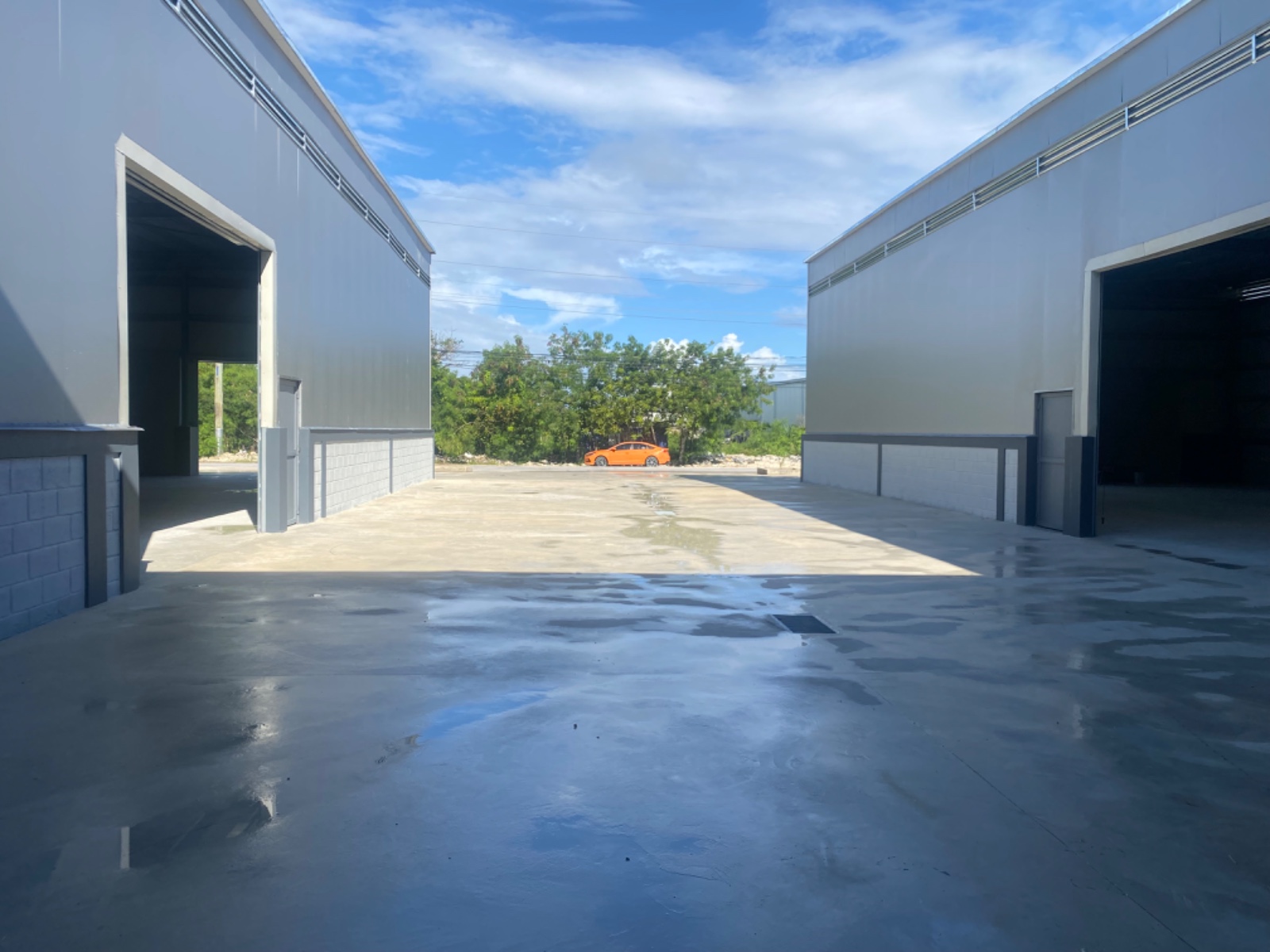 oficinas y locales comerciales - Naves Industriales Barbero Punta Cana 7