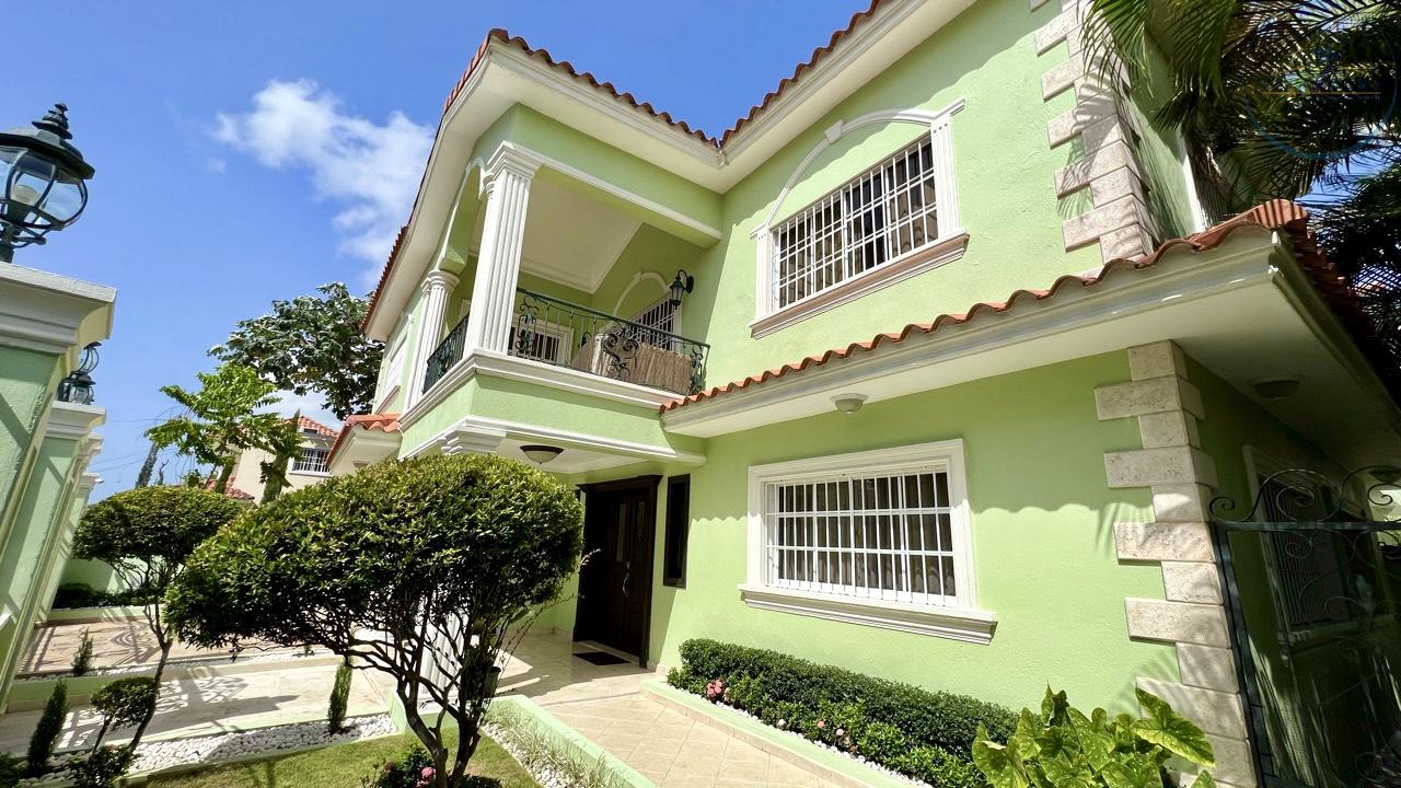 casas - Confortable Residencia en Venta en Altos de Arroyo Hondo III ID 891 1