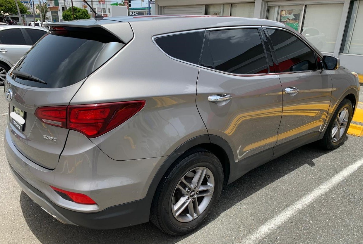 jeepetas y camionetas - Hyundai Santa Fe Sport 2018 2.4 L 4