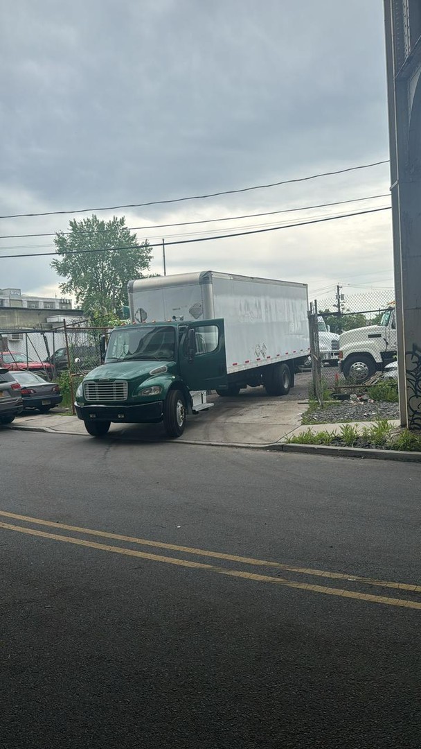 camiones y vehiculos pesados - SERVICIOS DE TRANSPORTE CAMION FREIGHTLINER 26 PIES 1