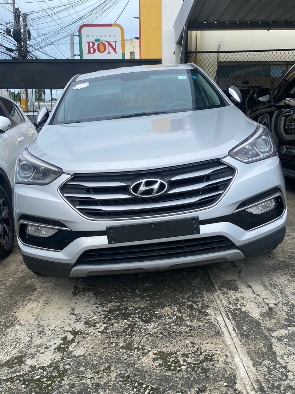 jeepetas y camionetas - HYUNDAI SANTA FE 2018 GRIS