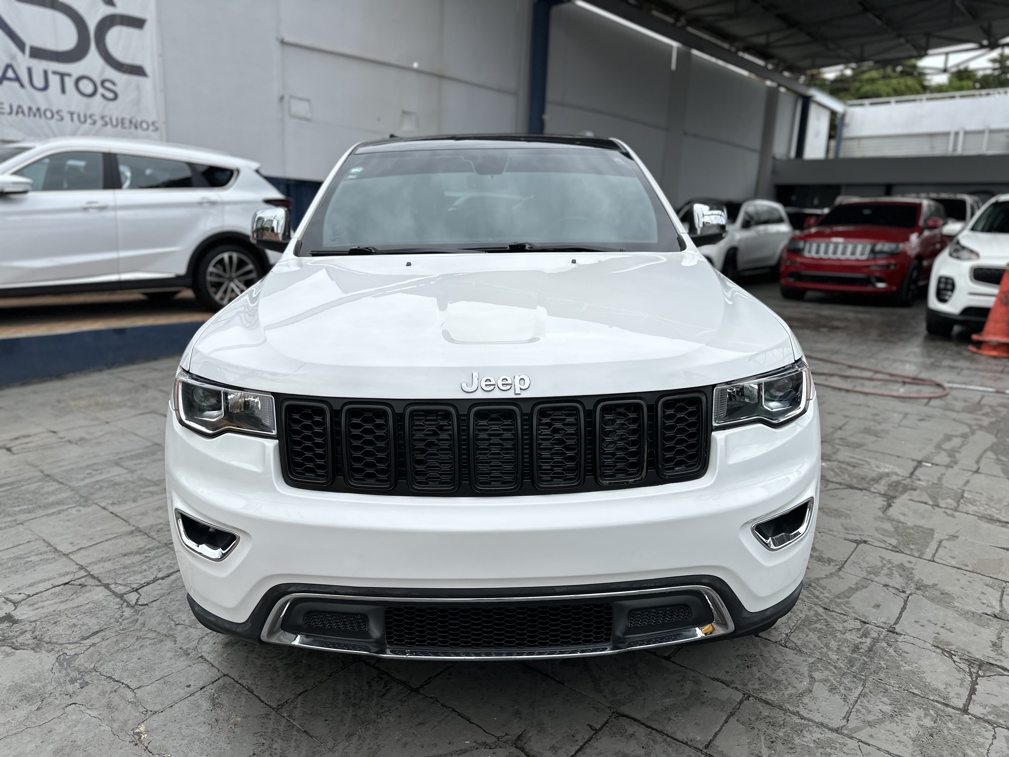 jeepetas y camionetas - JEEP GRAND CHEROKEE LIMITED 4x4 2017 2