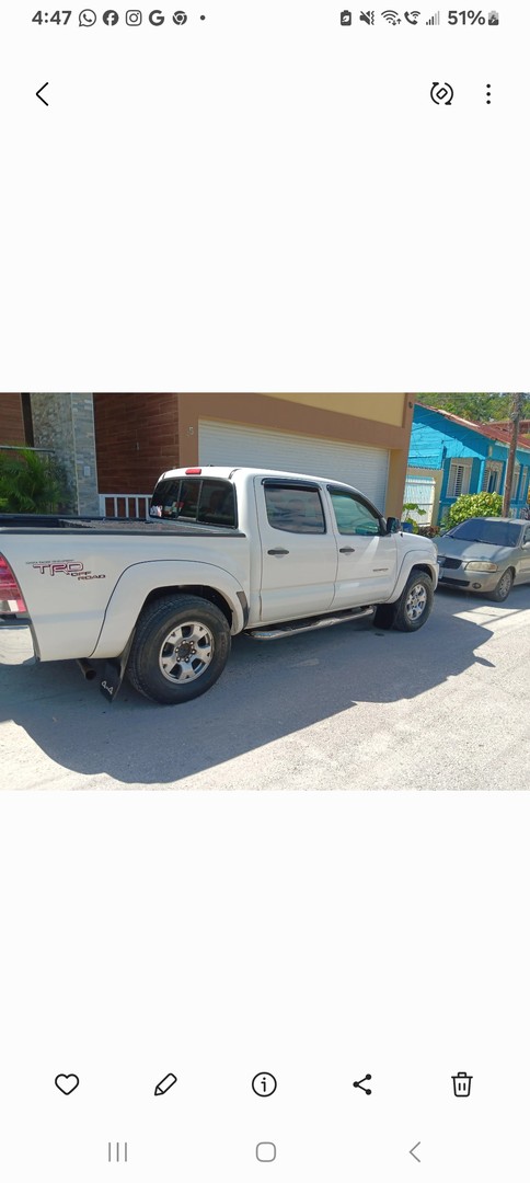 jeepetas y camionetas - Venta de toyota tacoma unico dueno, motivo viaje 3