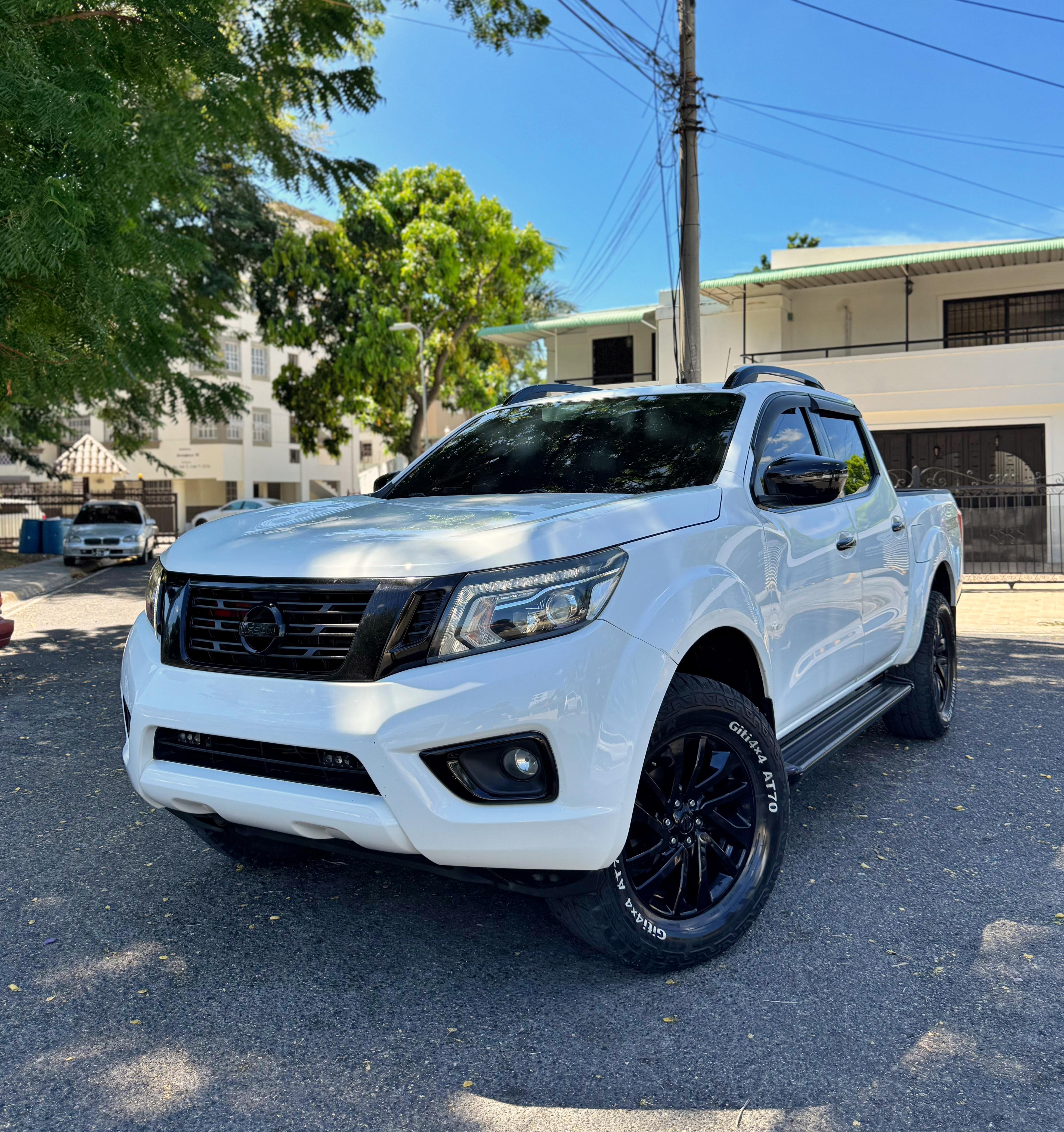 jeepetas y camionetas - Nissan frontier 2016