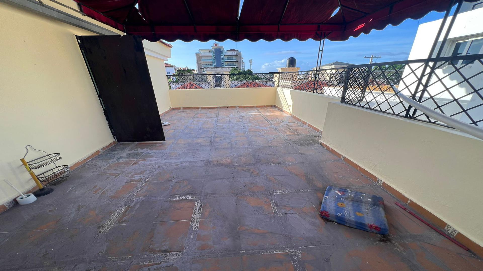 casas - Venta de Casa en Vista Hermosa de 290mt2 y 2 pisos 1