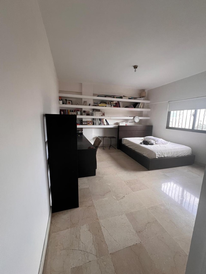 apartamentos - Se alquila amplio  apartamento en Serralles, con línea blanca :
 6