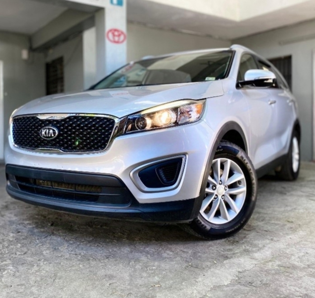 jeepetas y camionetas - 2017 Kia Sorento 4x4 Motor V4 