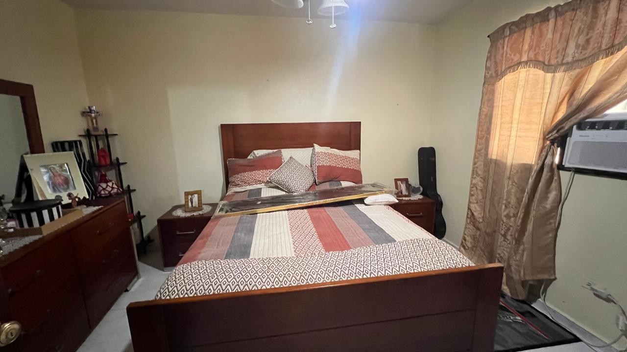 casas - Casa de dos niveles en venta, en Villa Aura Santo Domingo  6