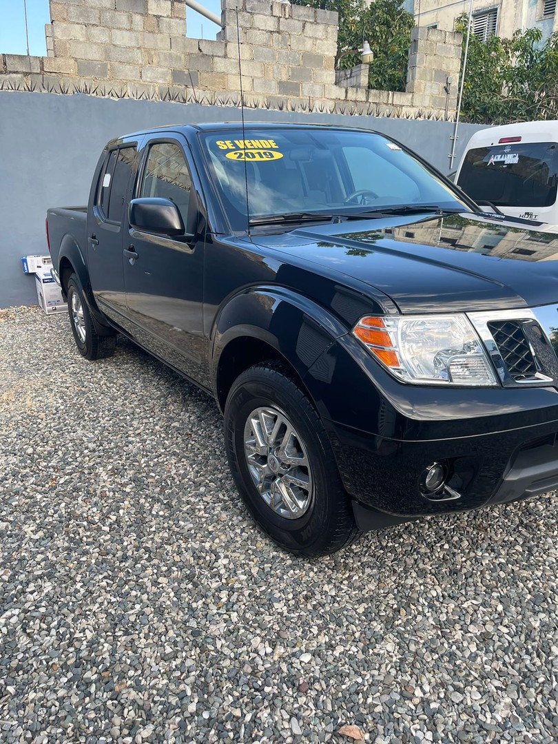 jeepetas y camionetas - NISSAN FRONTIER 2019 CLEAN CARFAX 84MIL MILLAS