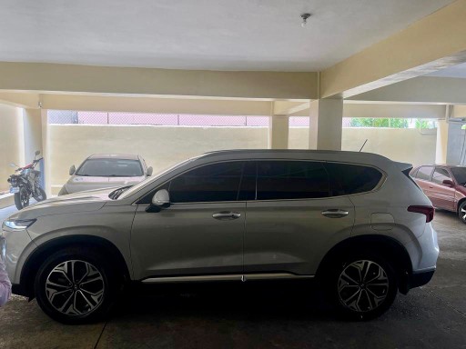 jeepetas y camionetas - Hyundai Santa fe 2020 impecable  3