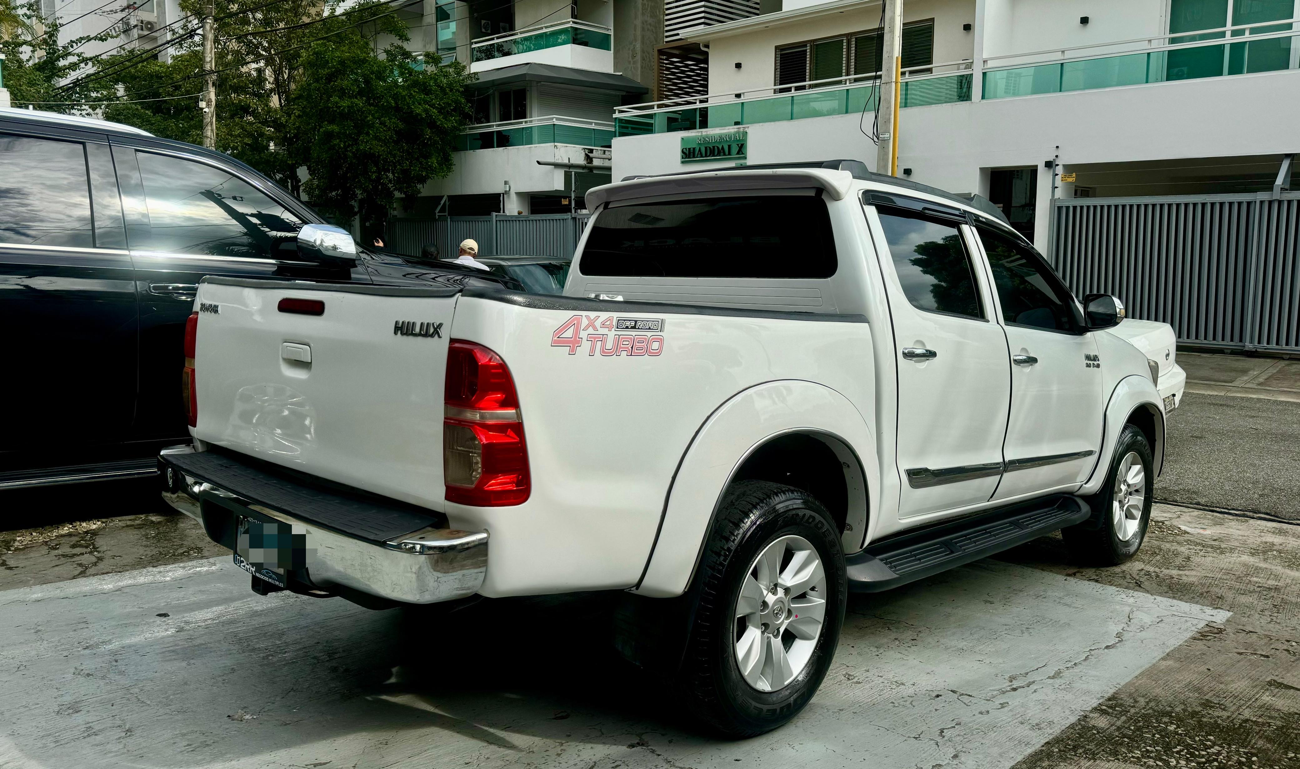 jeepetas y camionetas - Toyota Hilux 2006 Kit 2015 4x4 2