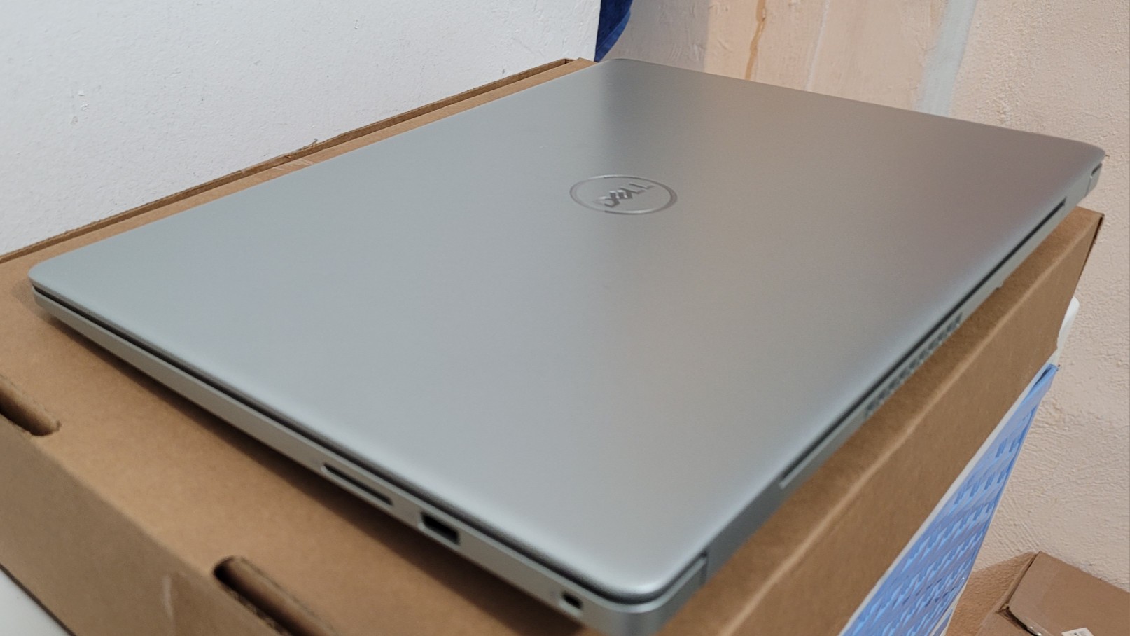 computadoras y laptops - Dell 5510 17 Pulg Core i5 10th Gen Ram 16gb ddr4 Disco 512gb SSD Video 8gb 2