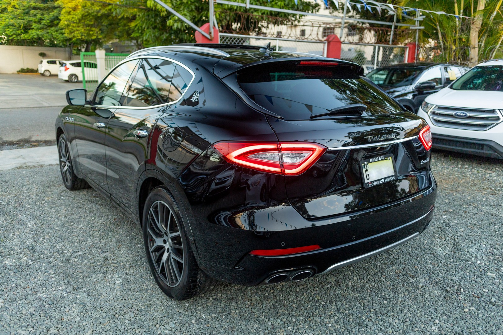 jeepetas y camionetas - Maserati Levante SQ4 2017
 3