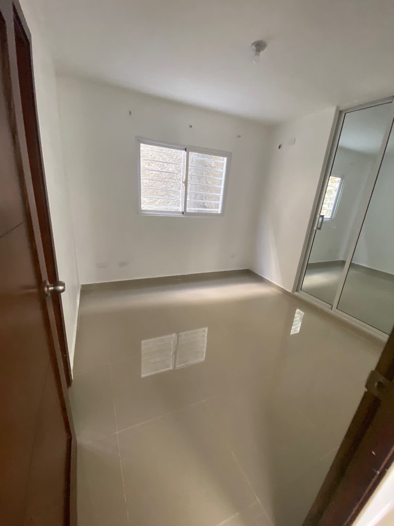 apartamentos - Apartamento en alquiler de 3 habitaciones en Santo Domingo oeste 