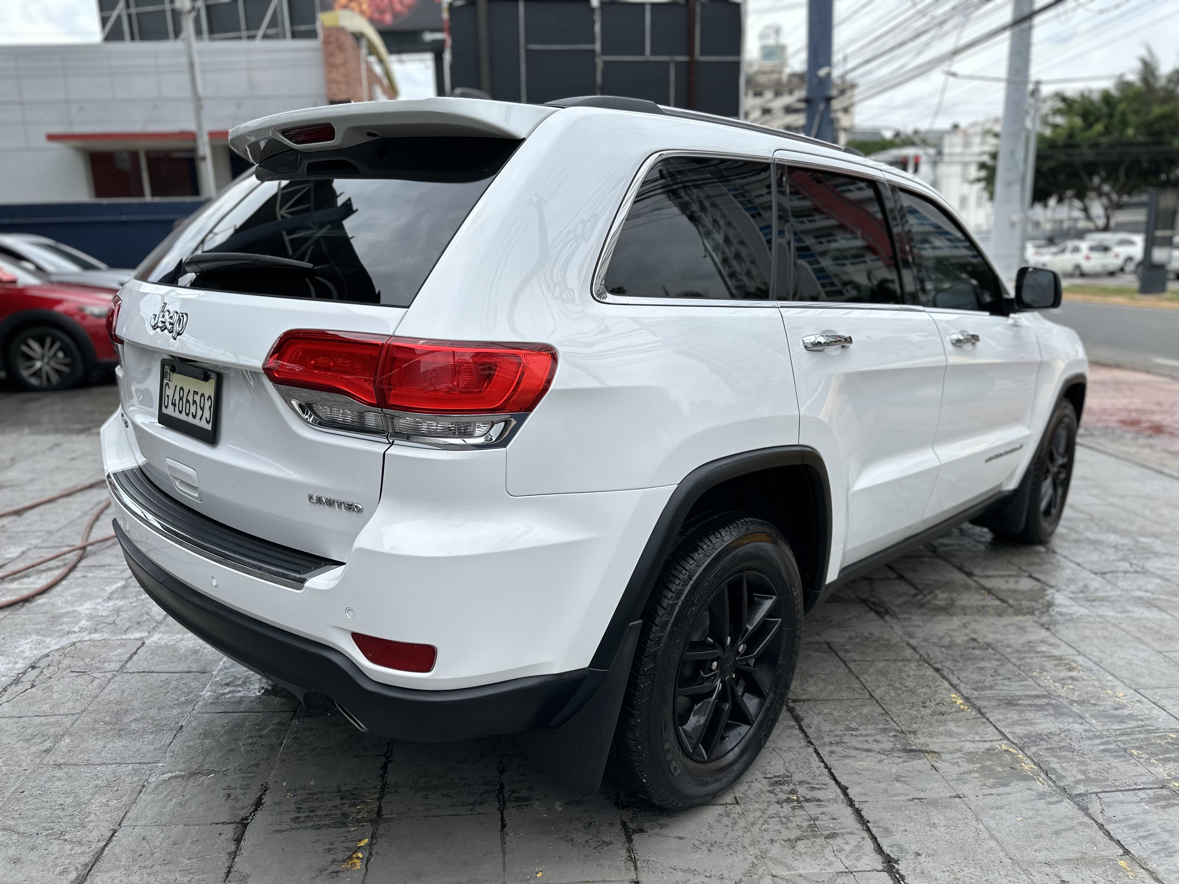 jeepetas y camionetas - JEEP GRAND CHEROKEE LIMITED 4x4 2017 4