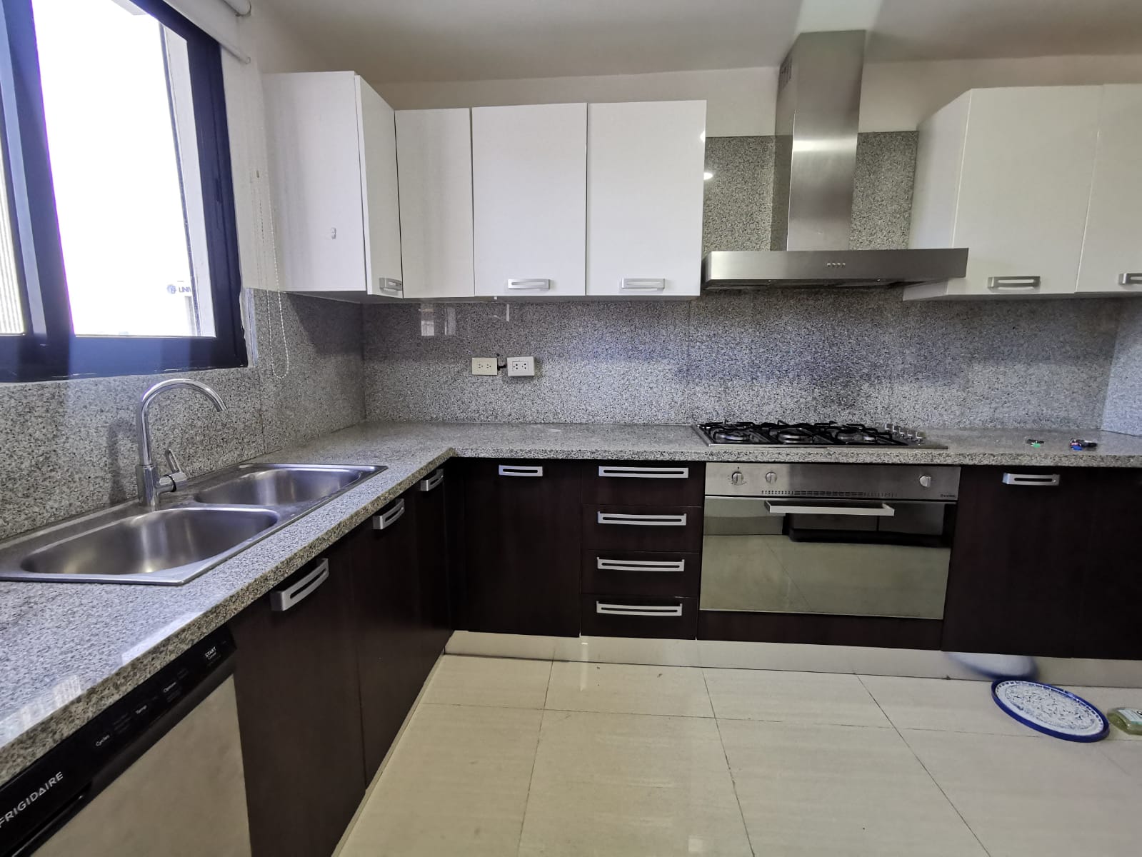 apartamentos -  VENTA apartamento moderno DE 3 PARQUEOS  PIANTINI 1