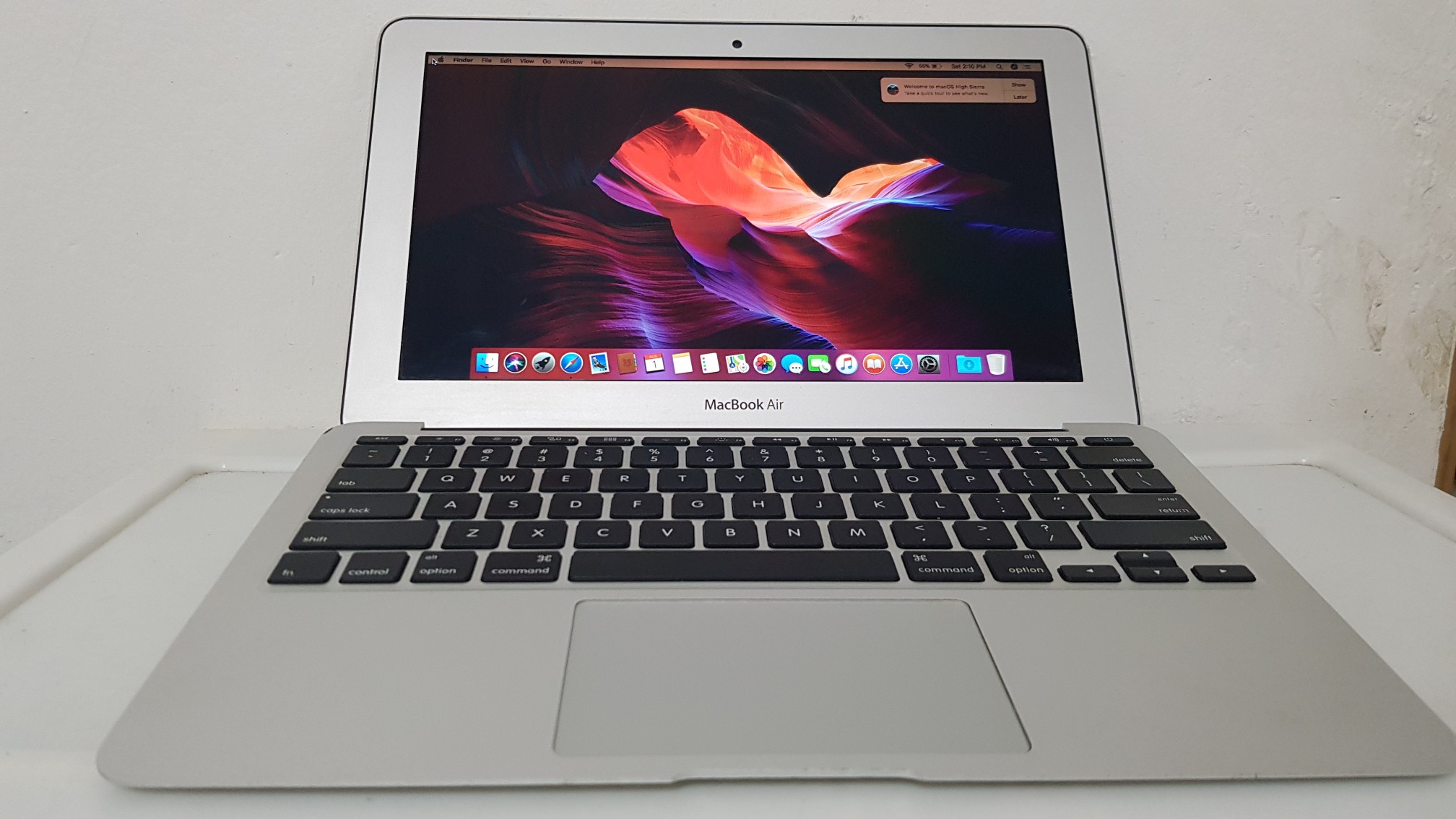 computadoras y laptops - Macbook Air año 2015 13 Pulg Core i5 Ram 4gb Disco 128gb  0