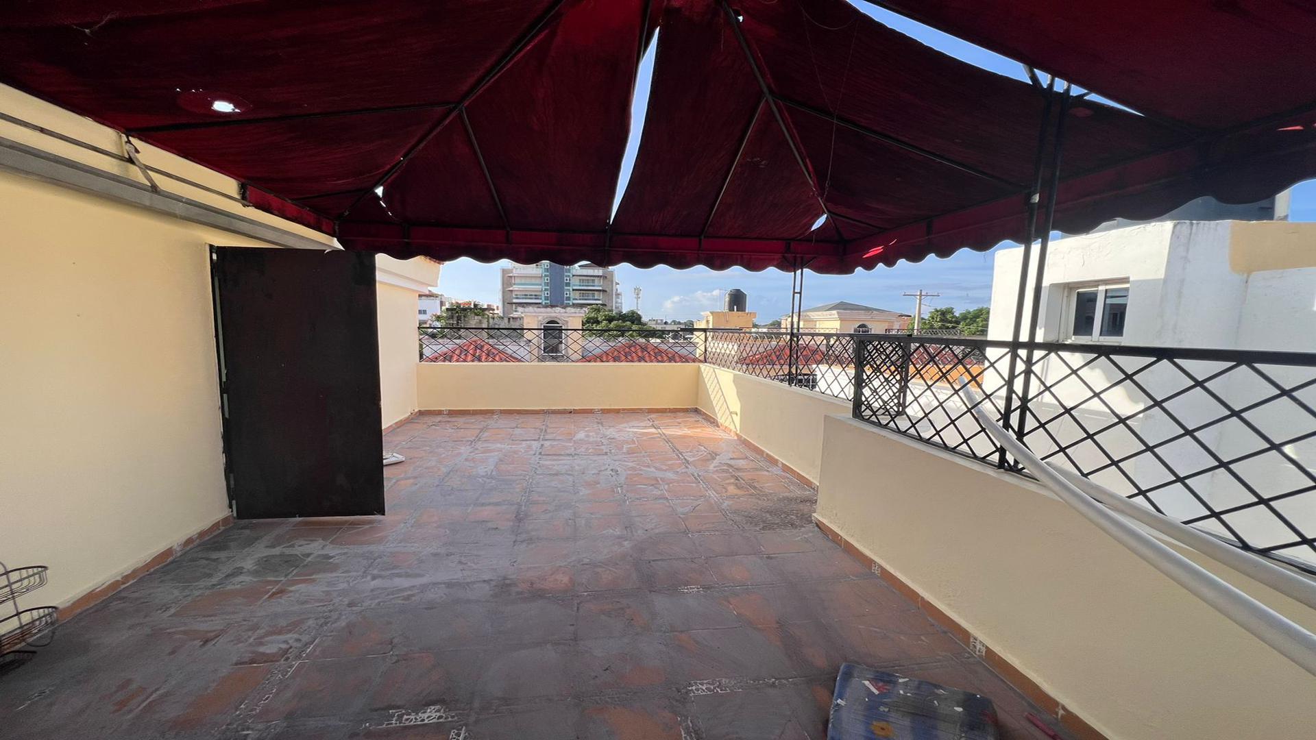 casas - Venta de Casa en Vista Hermosa de 290mt2 y 2 pisos 3