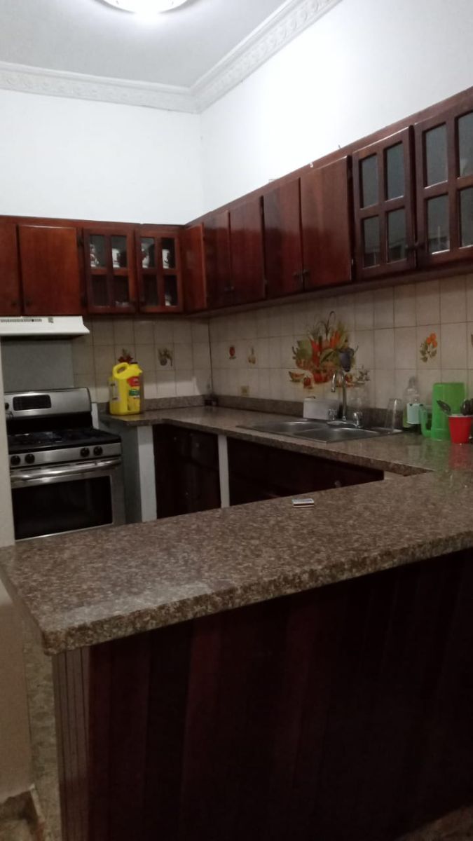 casas - Casa con local en residencial cerrado km 11 indep 3