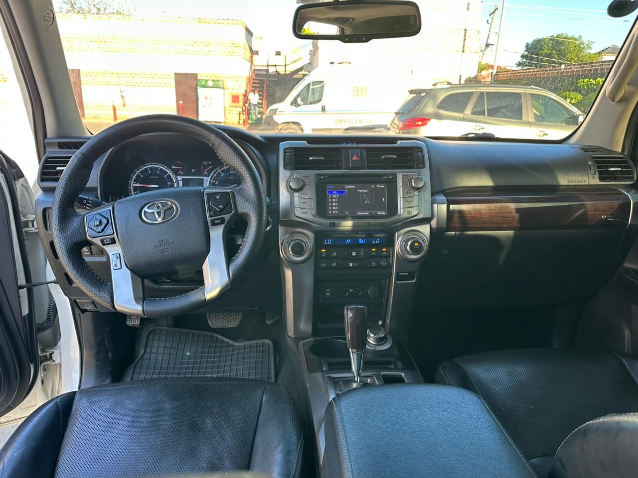 jeepetas y camionetas - Toyota 4runner limited 2014 3