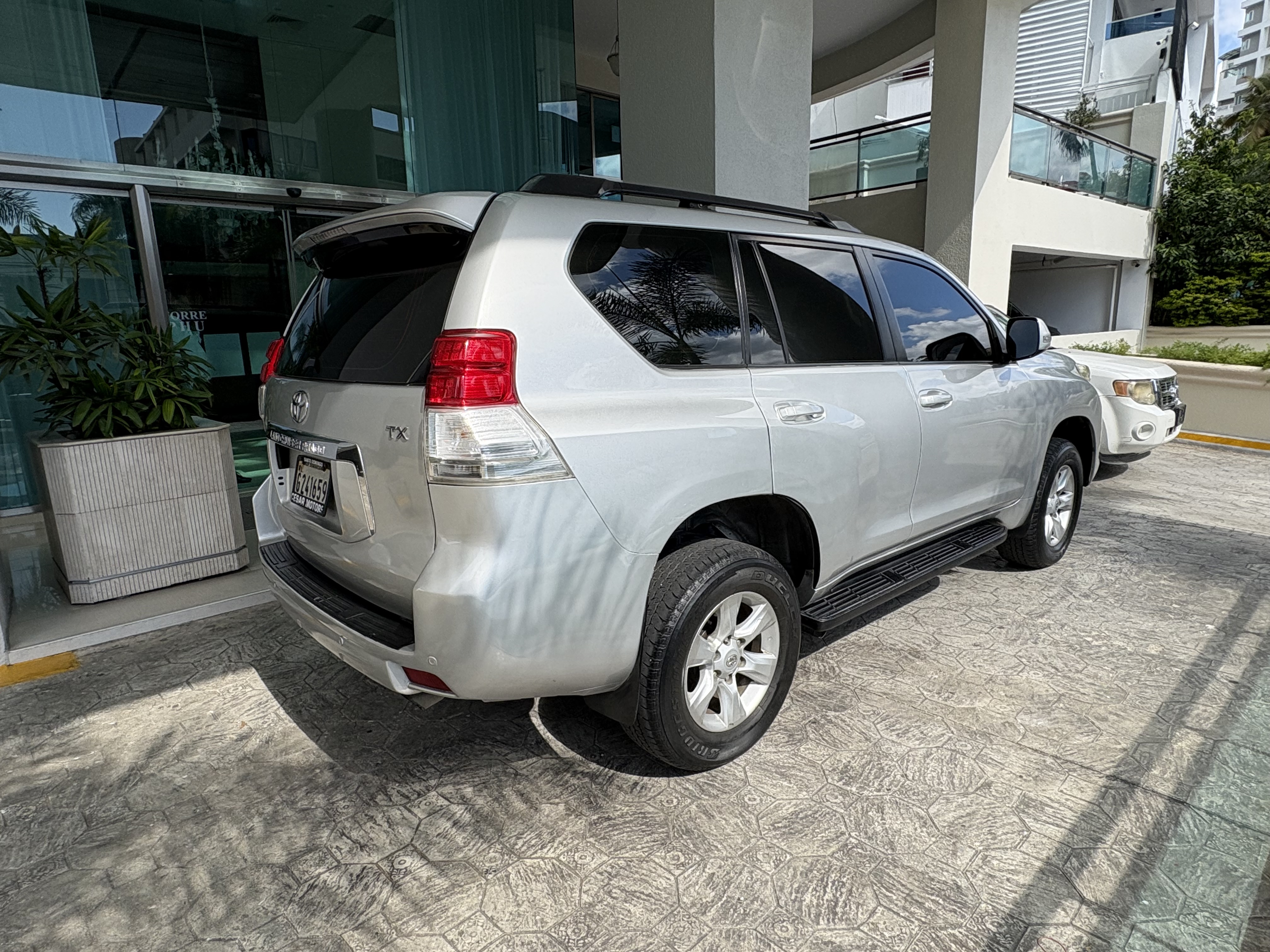 jeepetas y camionetas - Toyota Land Cruiser Prado 2011 TX 1