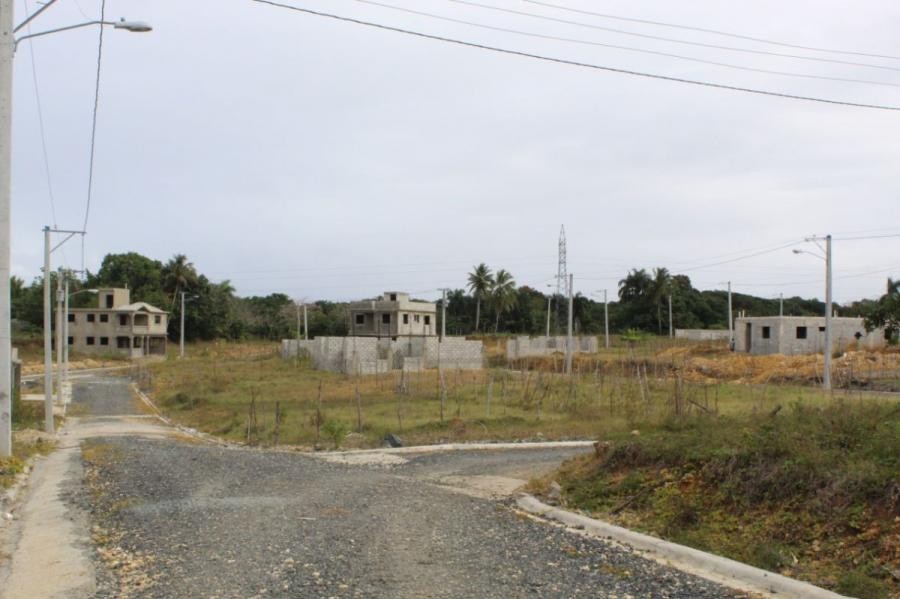 solares y terrenos - vendo solares  con facilidades de pago en santo domingo