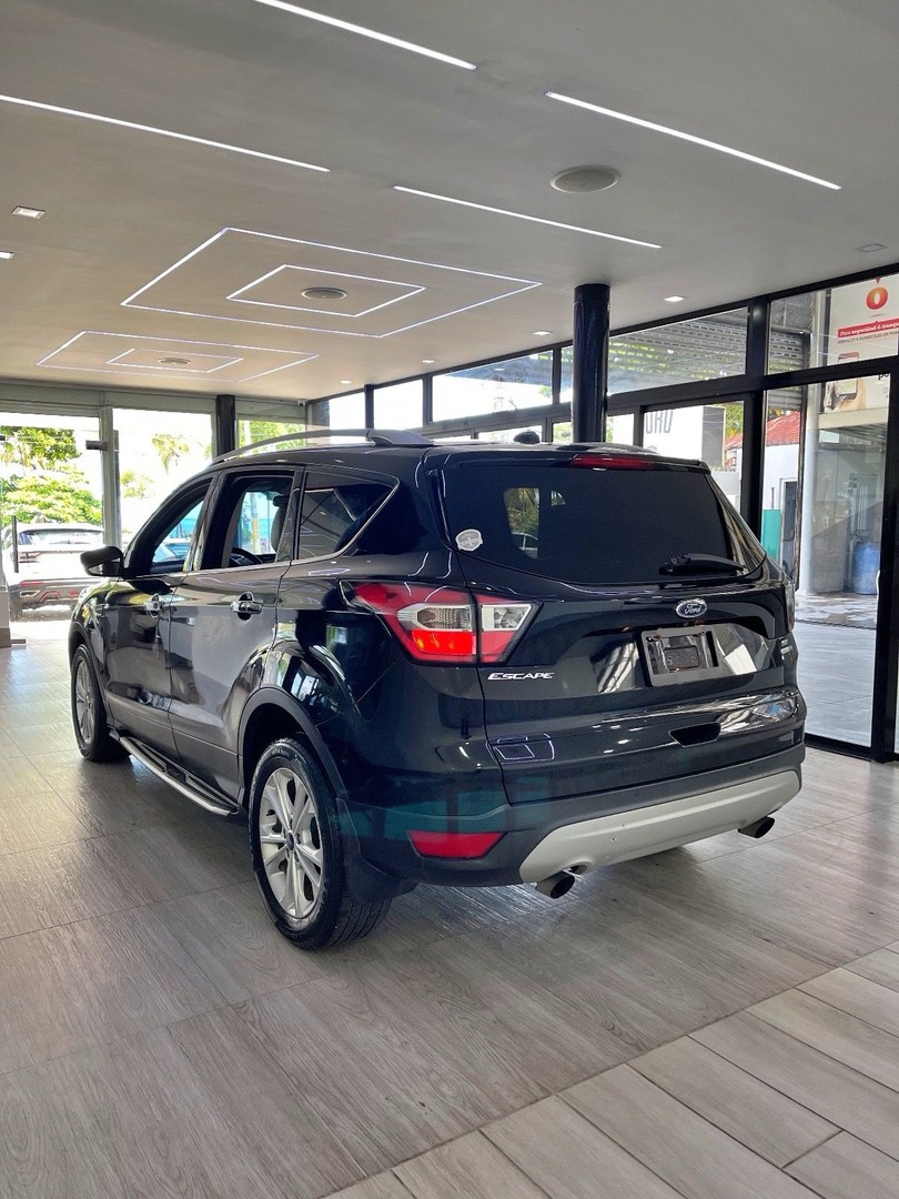 jeepetas y camionetas - Ford escapé 2017 excelente estado  4