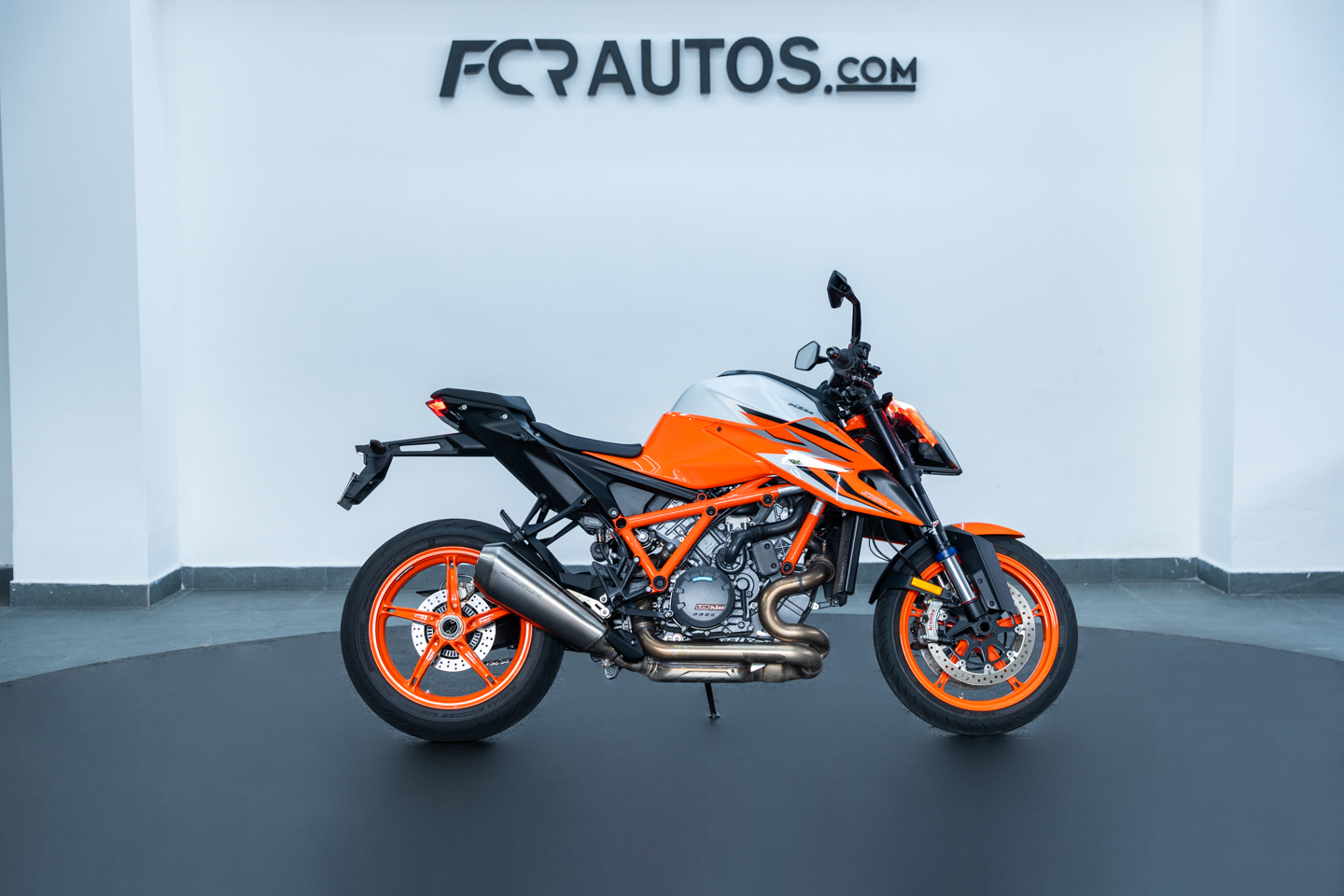 motores y pasolas - KTM 1290 SUPERDUKE R EVO 2023 5