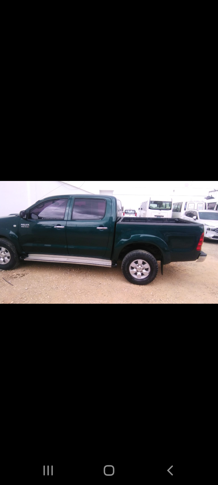 camiones y vehiculos pesados - Vendo Toyota hilux 2009