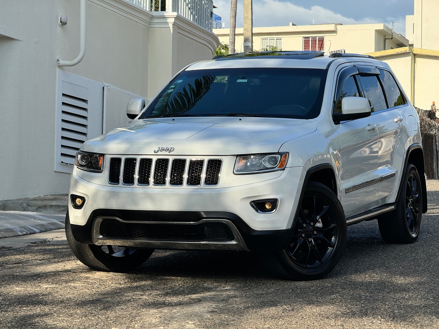 jeepetas y camionetas - Jeep Grand Cherokee Laredo 4X4 2013 