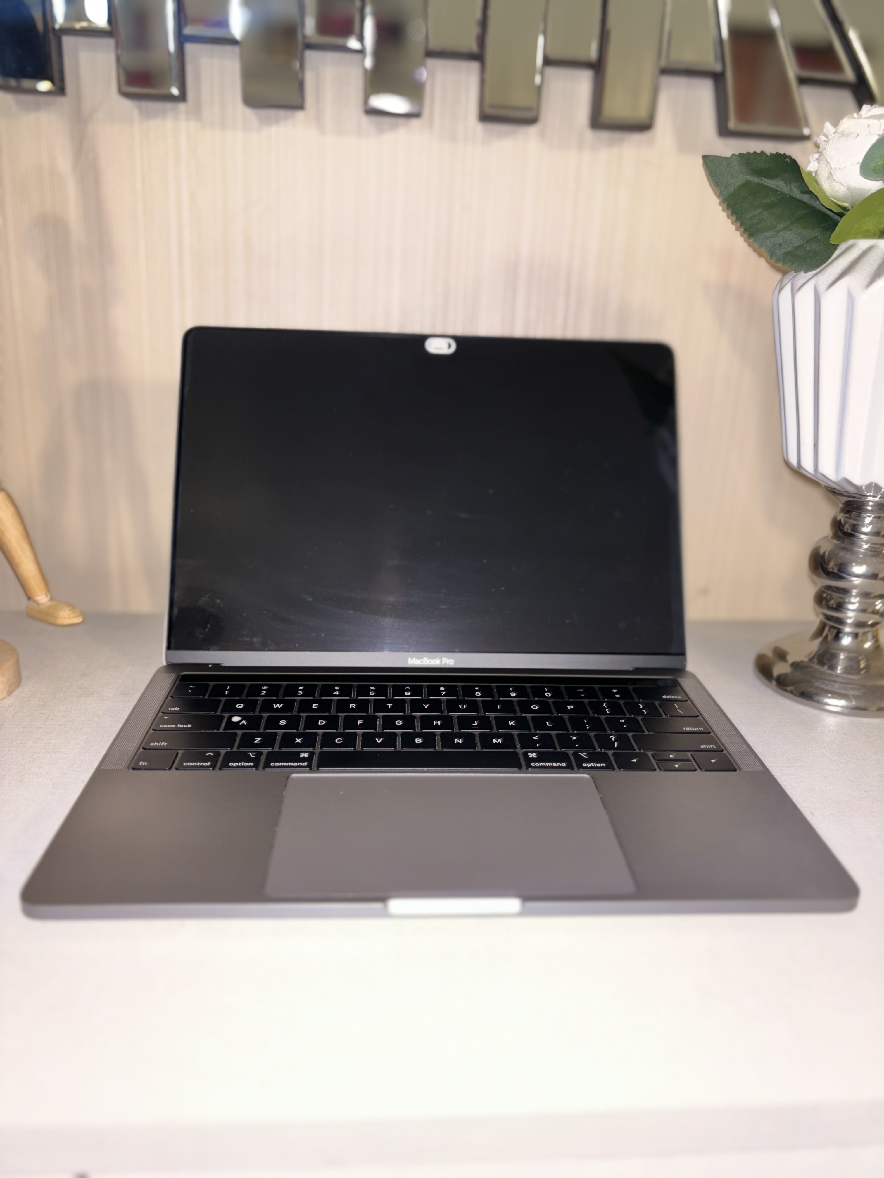 computadoras y laptops - MacBook Pro (13 pulgadas, 2018 Condiciones óptimas 3