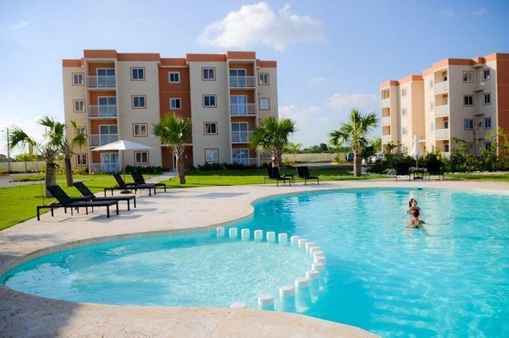 apartamentos - Apartamento en venta Punta Cana #24-1060 dos dormitorios, un baño, balcón, pisci 2