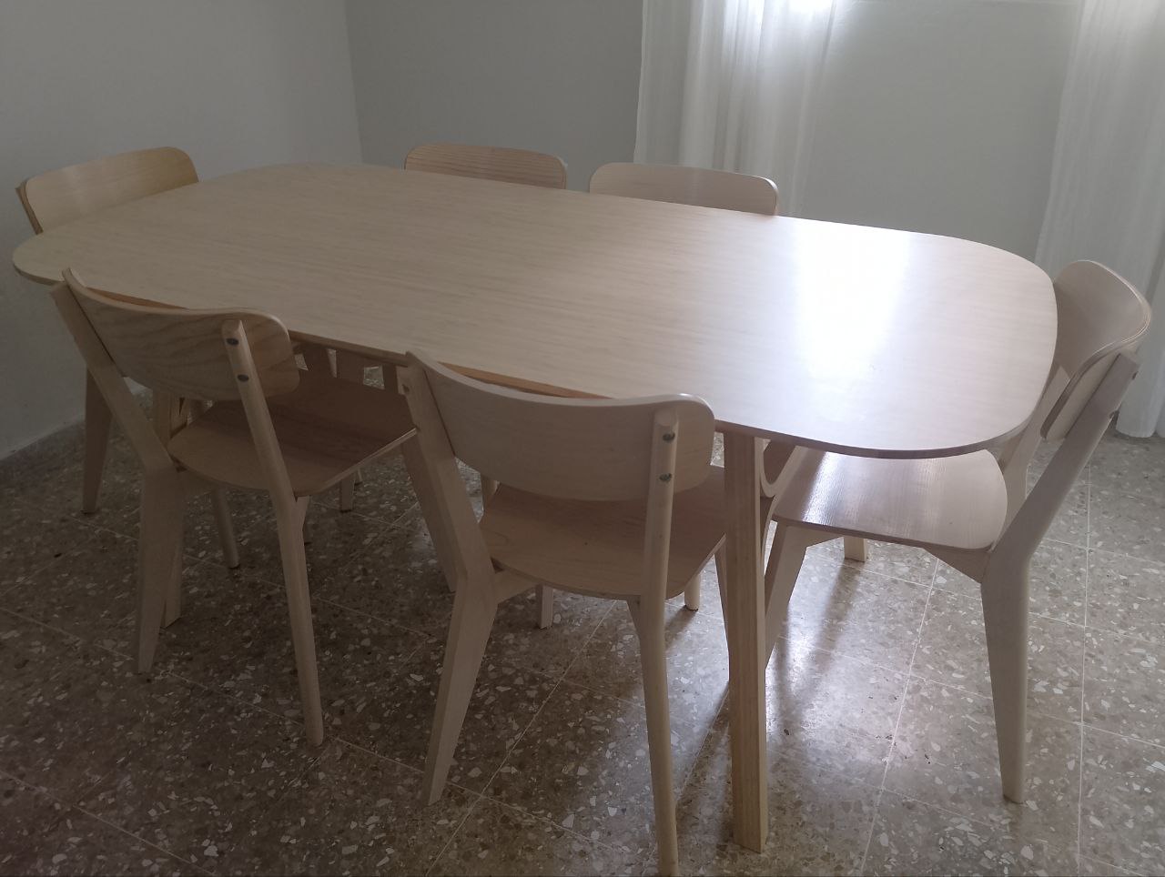 muebles y colchones - Comedor de bambu de 6 sillas. 