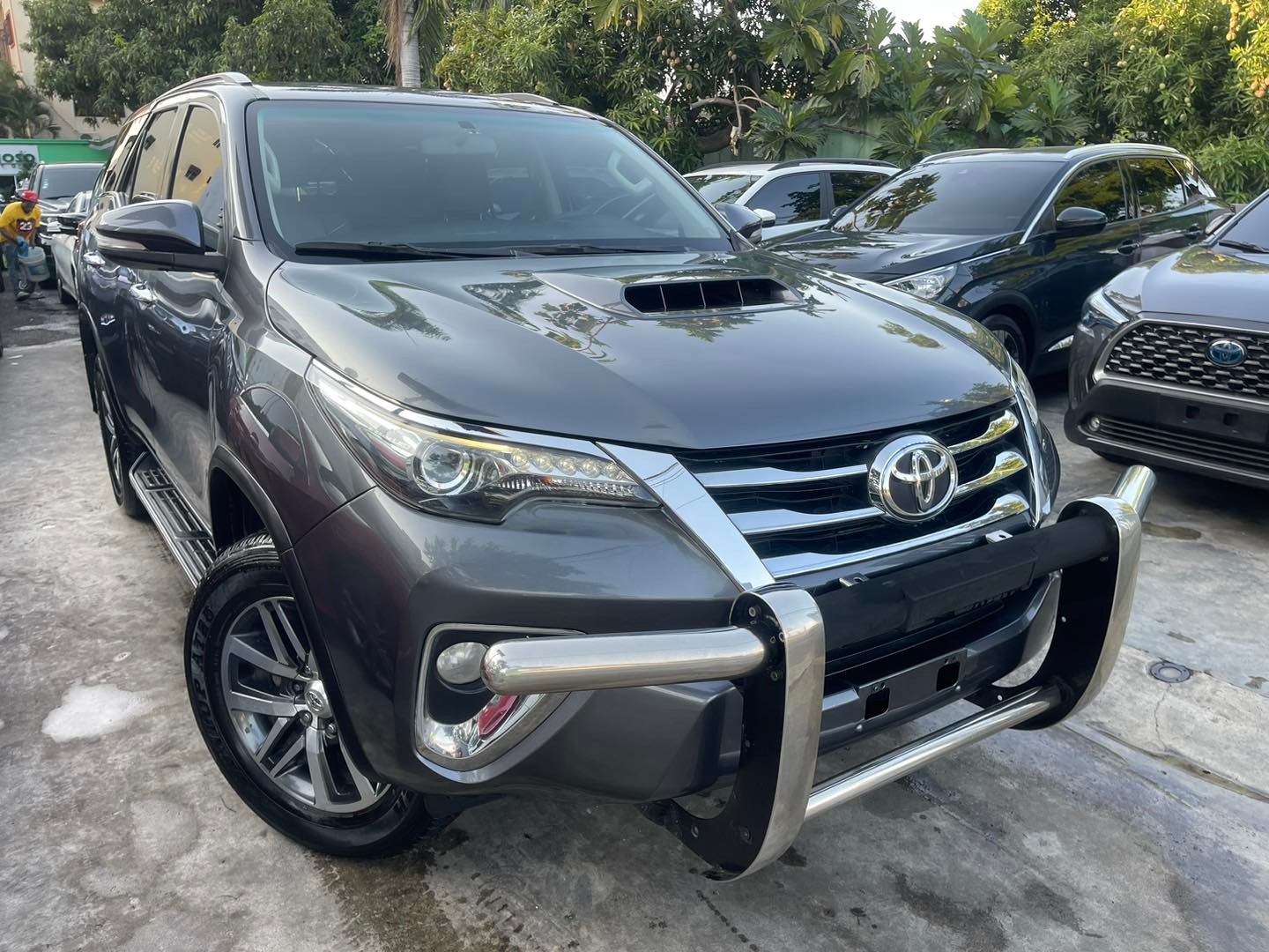 jeepetas y camionetas - TOYOTA FORTUNER SRV 2017