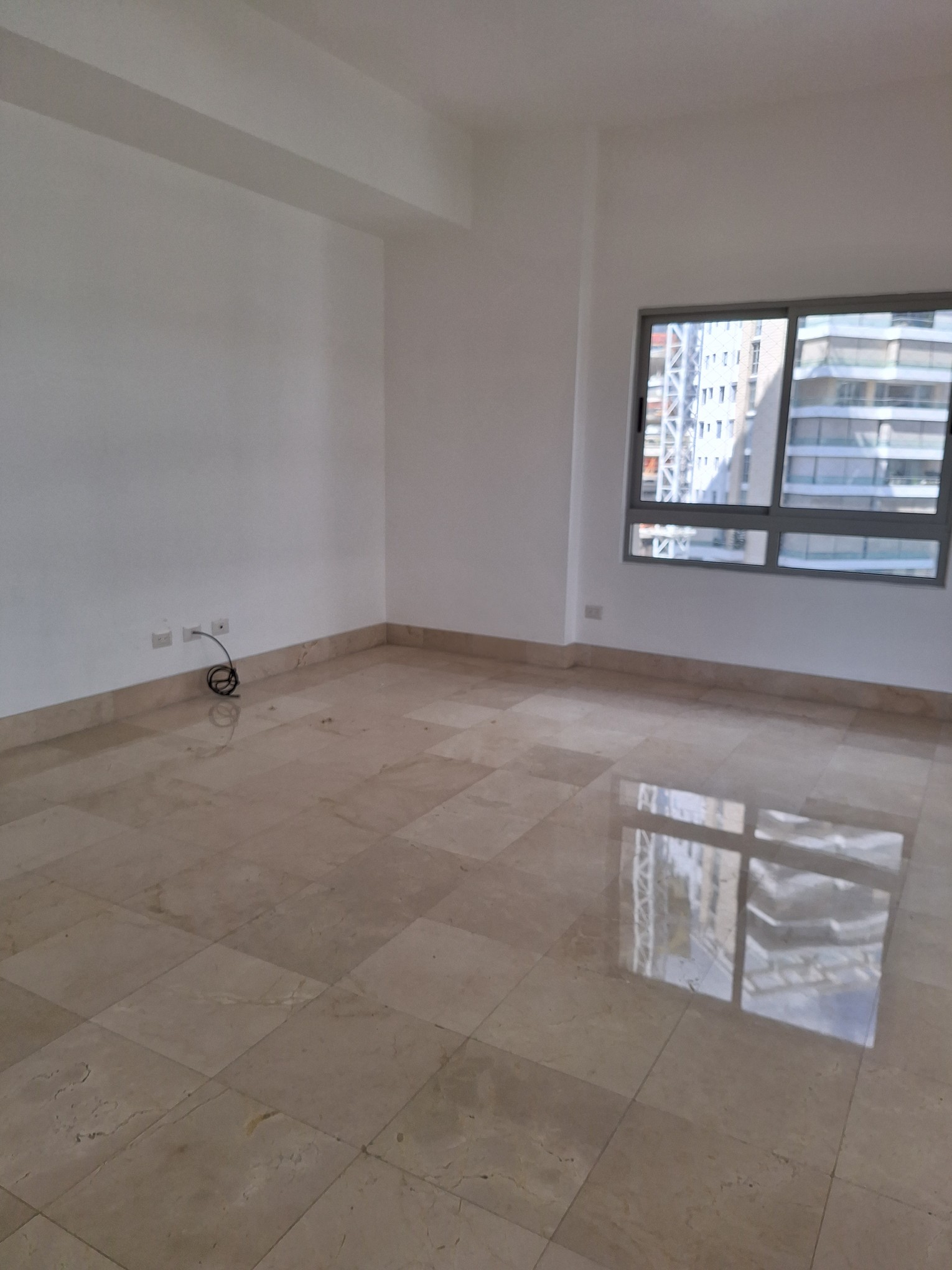 apartamentos - Rento apartamento sin amueblar en Piantini  1