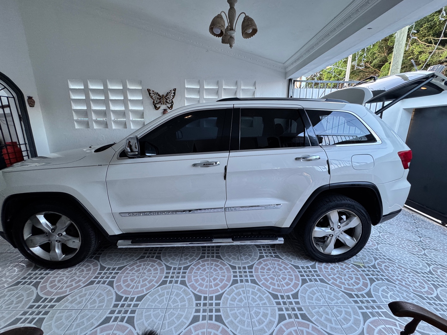 jeepetas y camionetas - Jeep grand cherokee overland 2012  ,  2