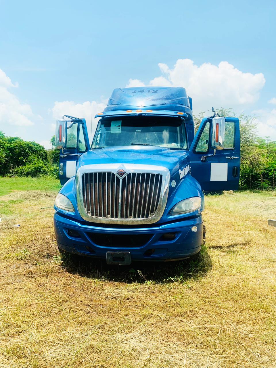 camiones y vehiculos pesados - Camion International Prostal LF687 2013 poco uso 