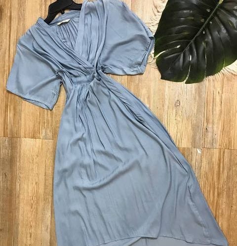 ropa para mujer - Oportunidad de negocio.
Blusas y Vestidos Para Revender. Aguantan precio!