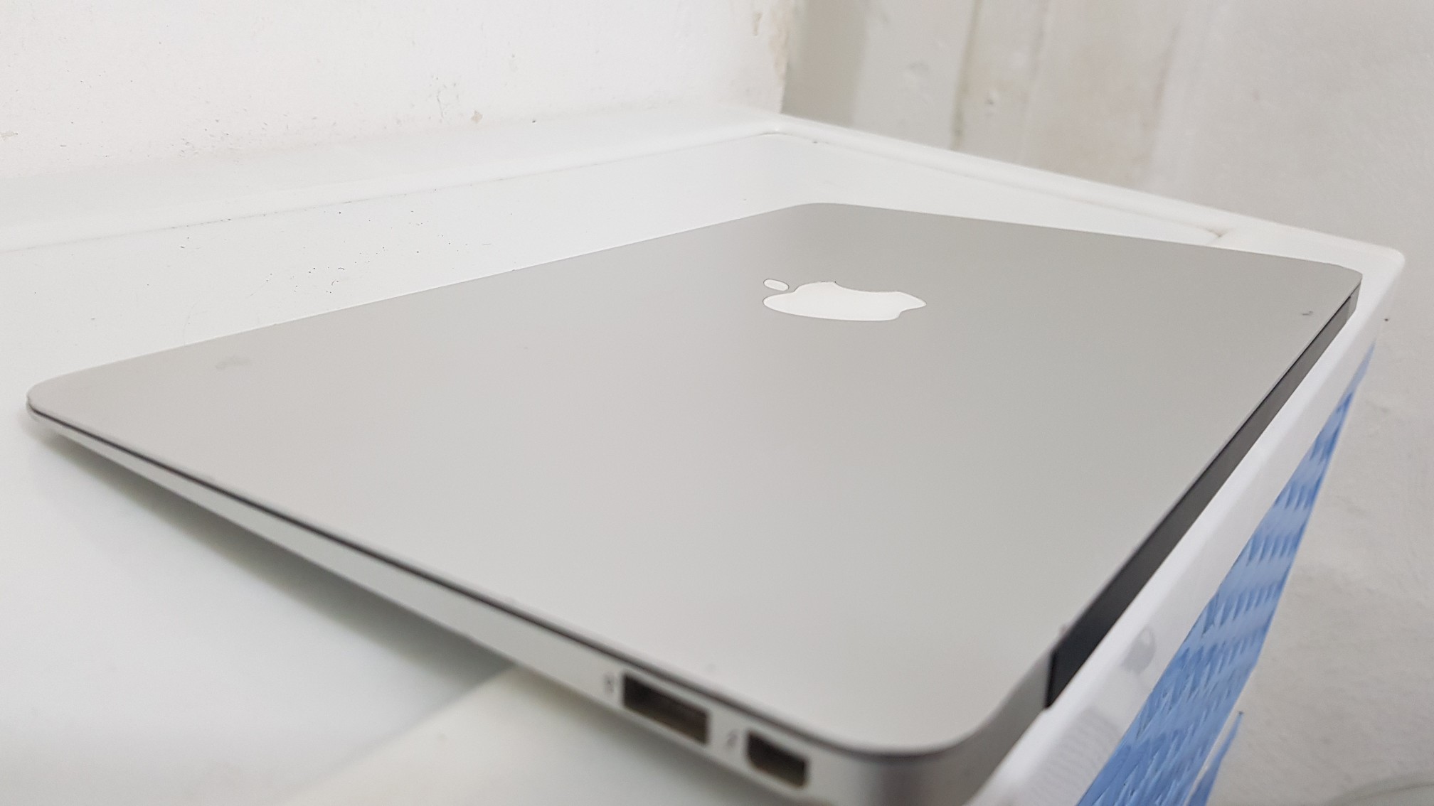 computadoras y laptops - Macbook Air año 2015 13 Pulg Core i5 Ram 4gb Disco 128gb  2