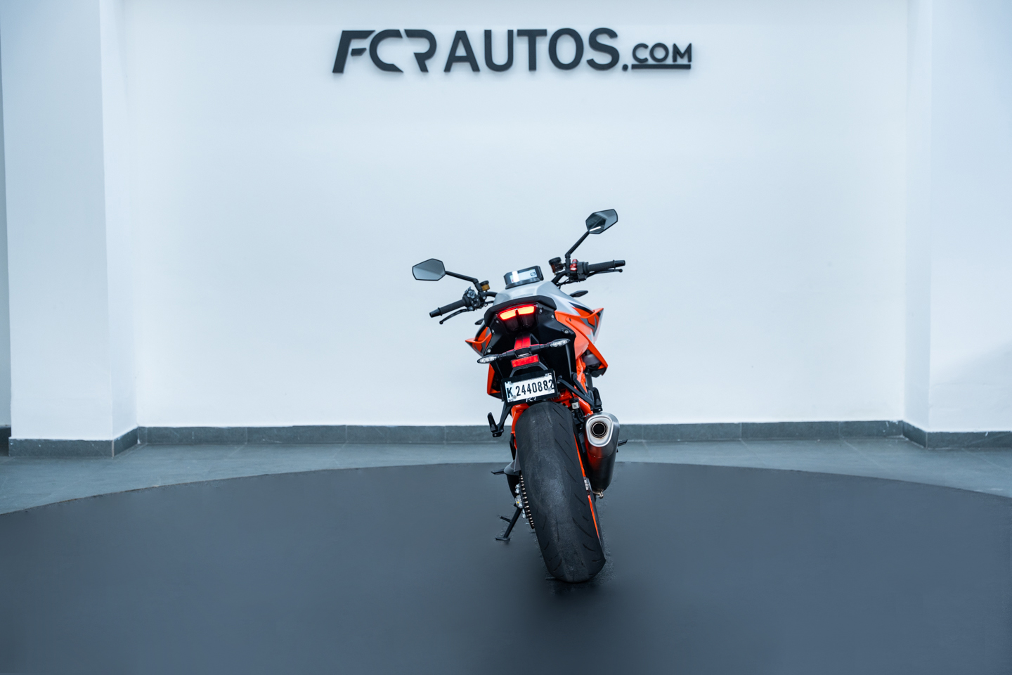 motores y pasolas - KTM 1290 SUPERDUKE R EVO 2023 6