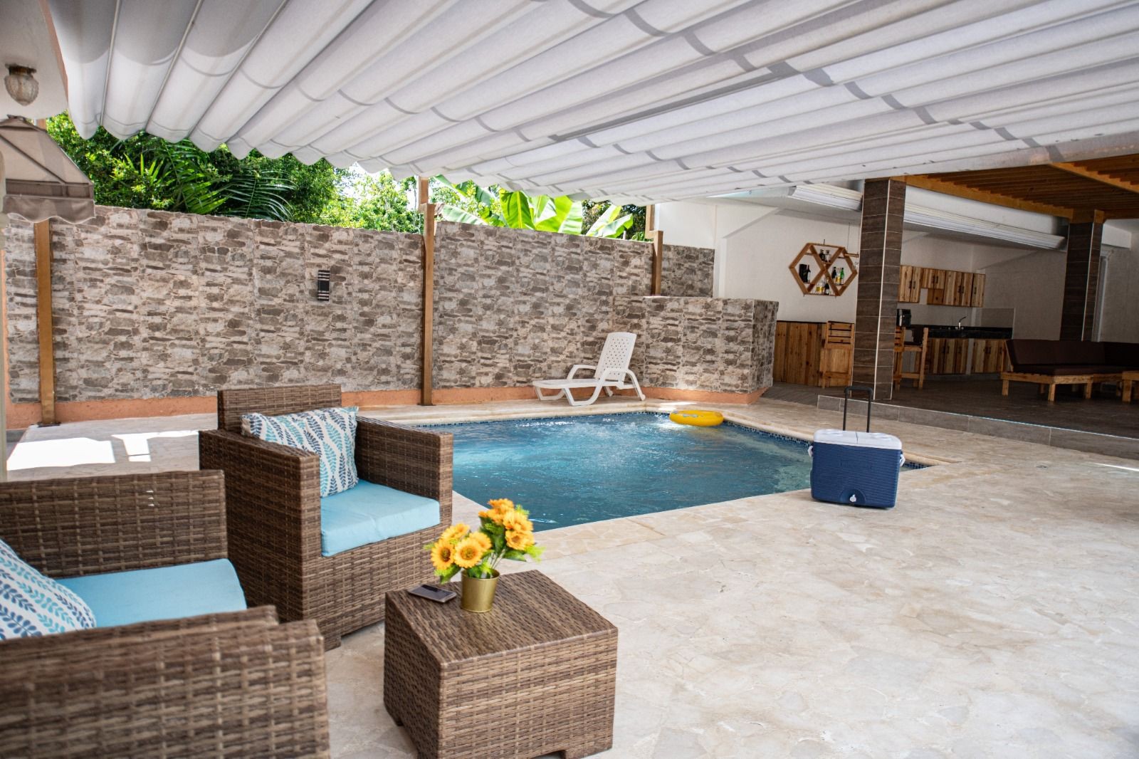 casas - Casa en venta manoguayabo de 2 niveles con piscina, BBQ incluye solar de 350 m2 8