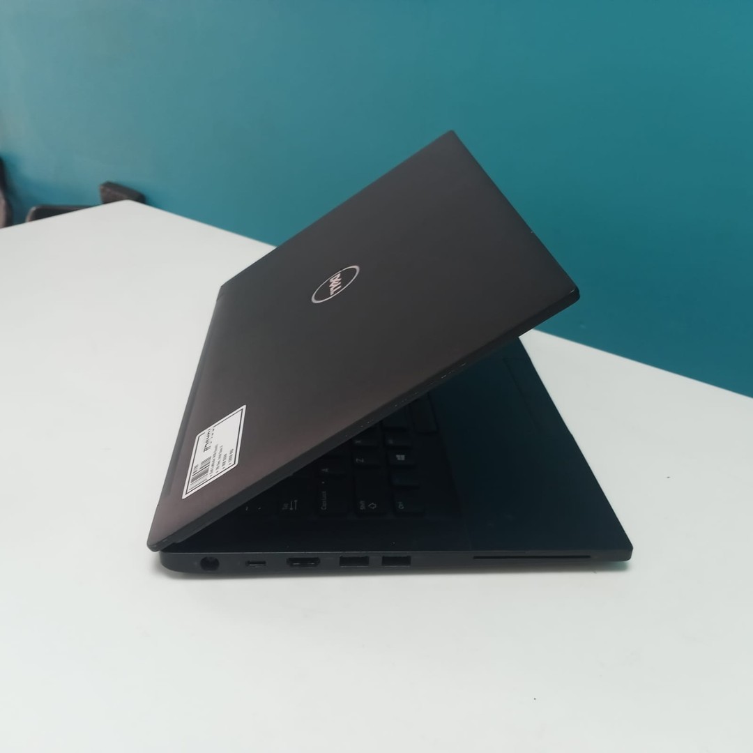 computadoras y laptops - Laptop, Dell Latitude 7480 (touch) / 7th Gen, Intel Core i7 / 8GB DDR4 / 128GB S 5