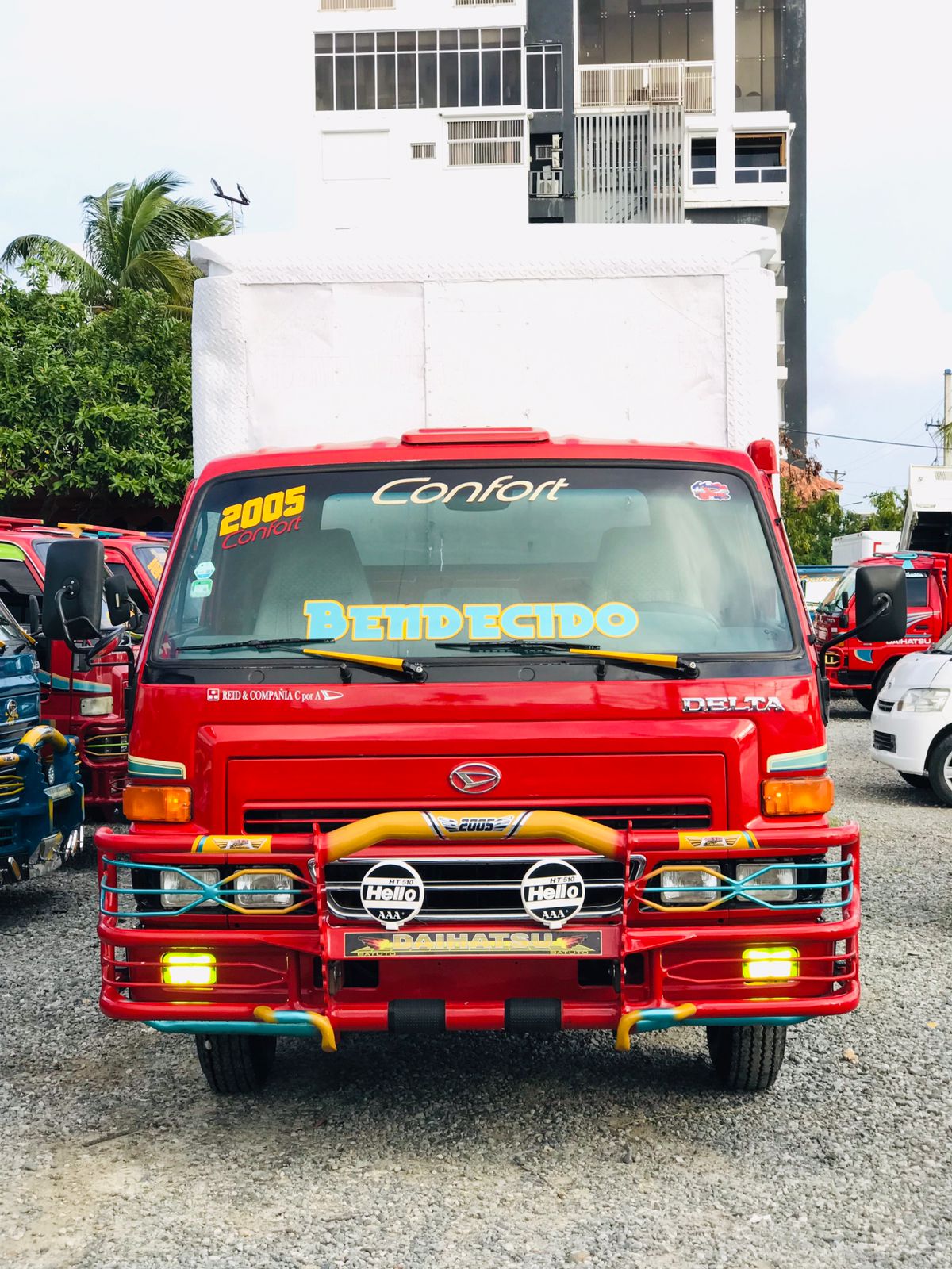 camiones y vehiculos pesados - Daihatsu Delta año 2005 NEGOCIABLE 3