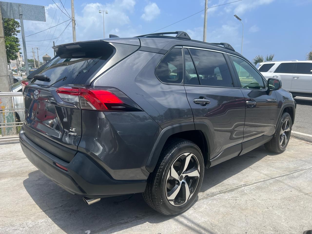 jeepetas y camionetas - Toyota RAV4 LE 4x4 2019 7