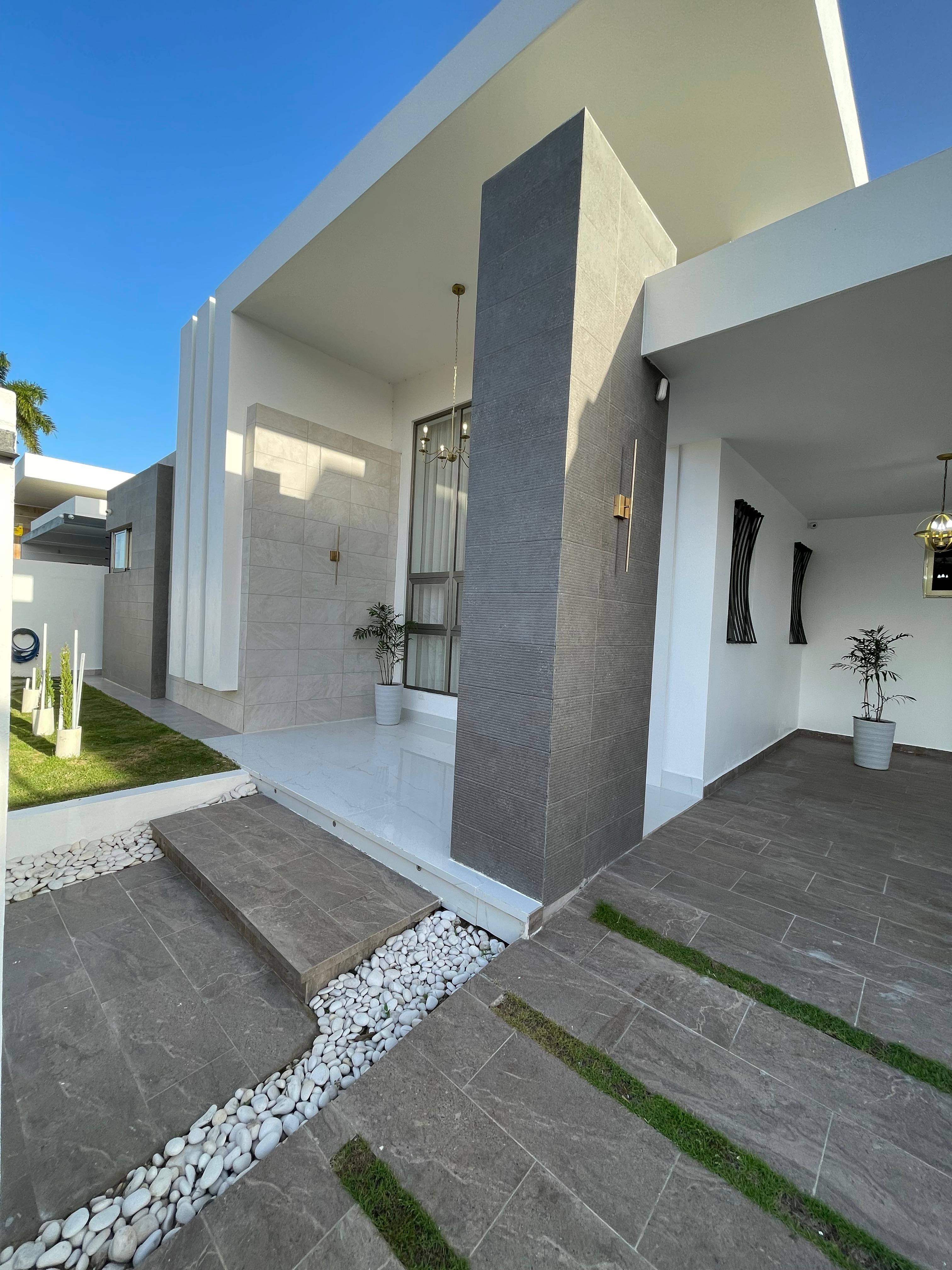 casas - CASA EN VENTA EN LOS LLANOS DE GURABO.