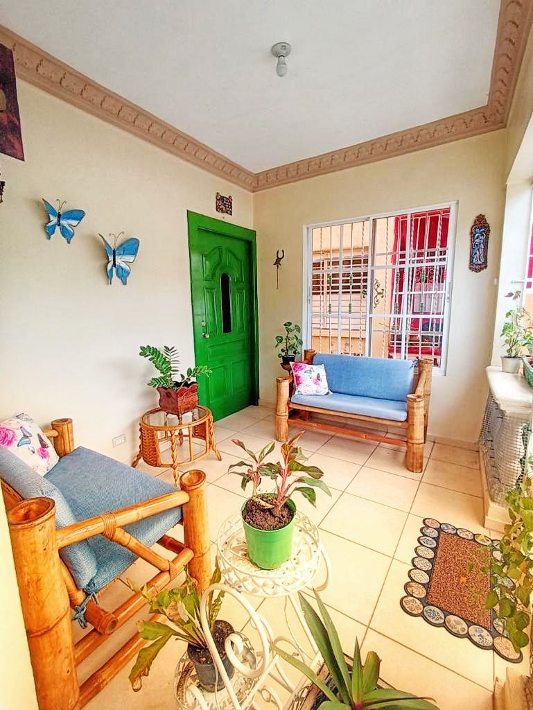 casas - Venta de Casa Amueblado de 2 niveles, Nizao. 
 8