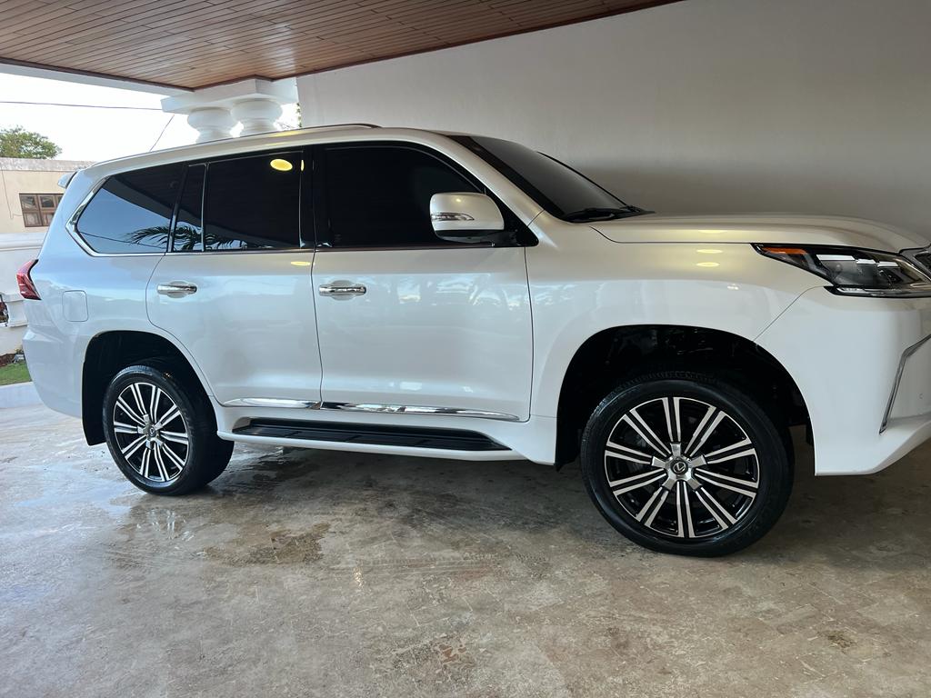 jeepetas y camionetas - lexus lx 570 2020 1