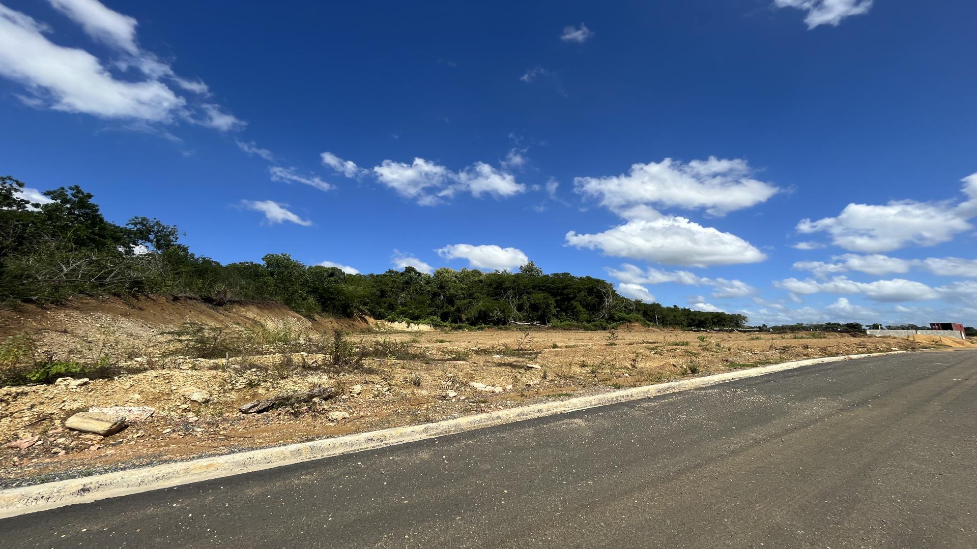 solares y terrenos - Terreno en Venta en Santo Domingo 4