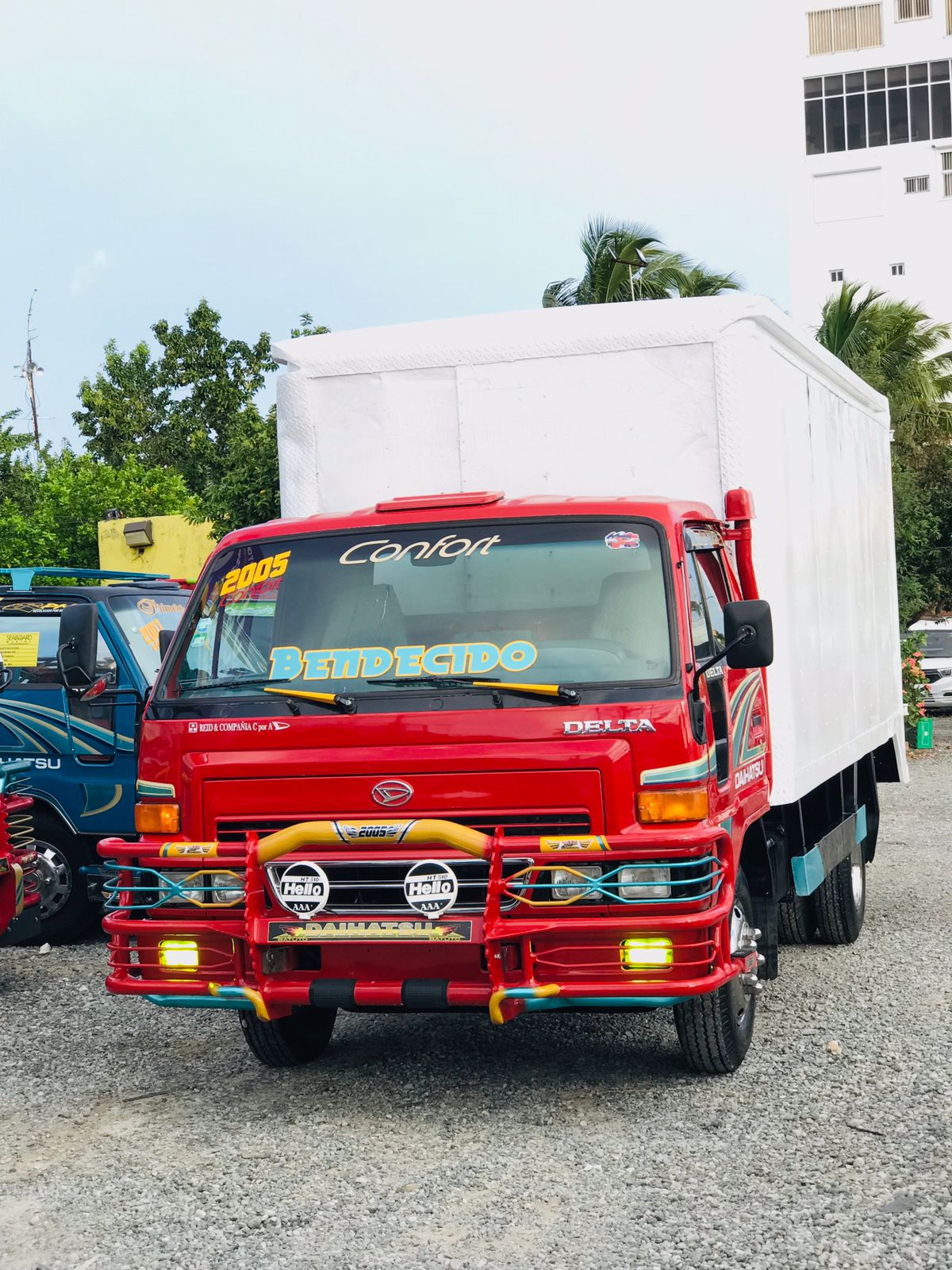 camiones y vehiculos pesados - Daihatsu Delta año 2005 NEGOCIABLE 5